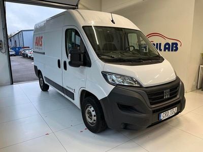 Vit Begagnad 2023 Fiat Ducato Van | 279 900 kr
