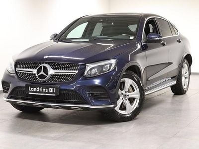 Mörkblå Begagnad 2018 Mercedes GLC250 AMG line Sportkupé | 299 000 kr (Marknadspris)