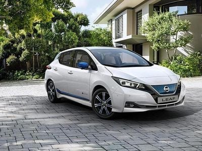 Begagnad Nissan Leaf 110 kW (150 HK) 2023 Halvkombi