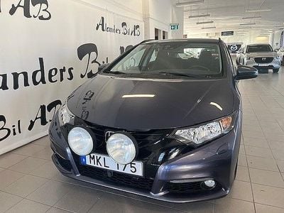 Begagnad Honda Civic Elegance 120 HK (88 kW) 2014 Blå Kombi