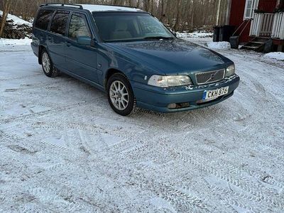 Blå Begagnad 1998 Volvo V70 Kombi | 18 000 kr (Marknadspris)