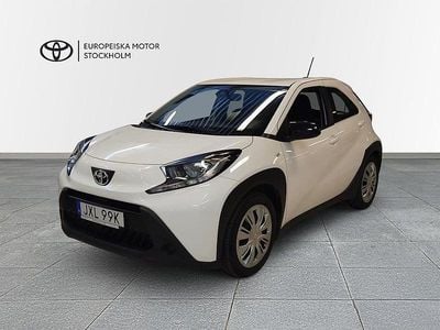 Begagnad Toyota Aygo X Play 72 HK (52 kW) 2022 Vit SUV