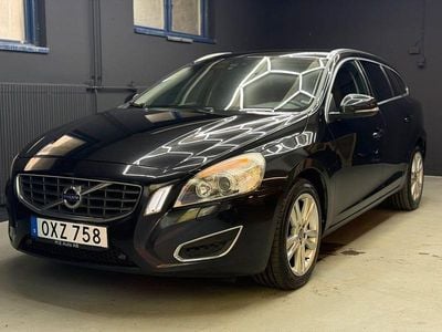 Begagnad Volvo V60 Summum 164 HK (120 kW) 2012 Svart Kombi