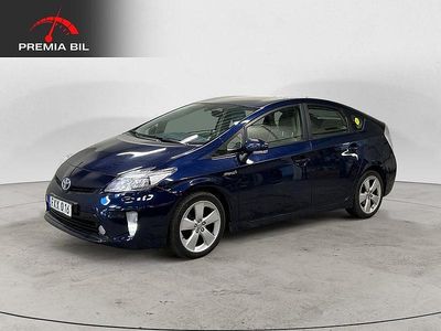 Mörkblå Begagnad 2015 Toyota Prius Halvkombi | 139 800 kr