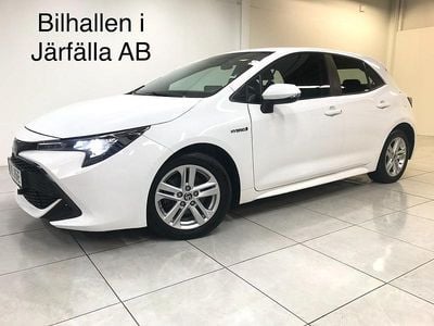 Begagnad Toyota Corolla Hybrid Active 122 HK (89 kW) 2021 Vit Halvkombi