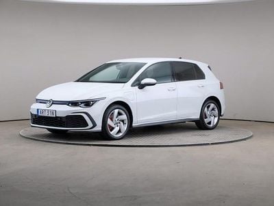 Begagnad VW Golf VIII GTE 204 HK (150 kW) 2020 Pure white (solid) Halvkombi