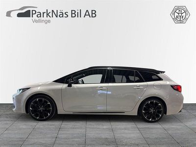 Grå Begagnad 2022 Toyota Corolla Sport Kombi | 289 900 kr (Marknadspris)