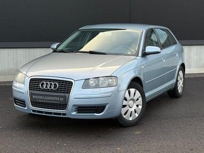 Ljusblå Begagnad 2005 Audi A3 Sportback Attraction Halvkombi | 49 800 kr (Marknadspris)