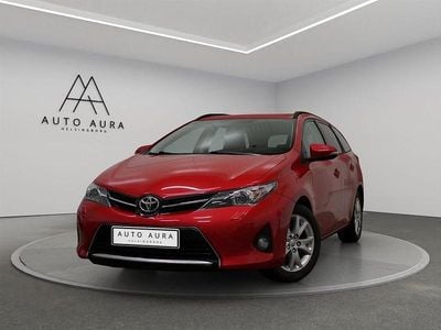 Begagnad Toyota Auris Touring Sports Edition 132 HK (97 kW) 2014 Röd Kombi