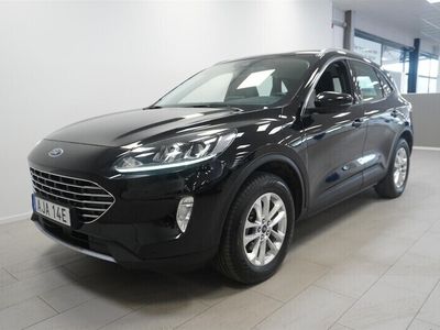Svart Begagnad 2022 Ford Kuga Titanium SUV | 254 800 kr (Marknadspris)