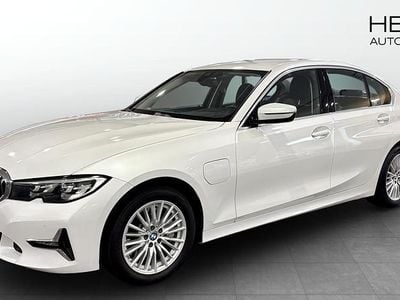 BMW 330e