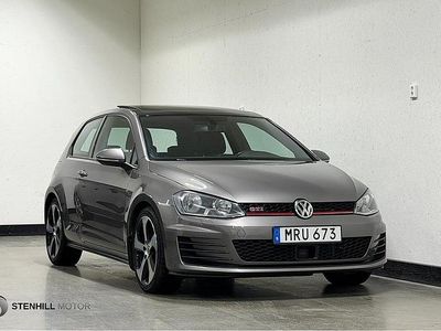 Grå Begagnad 2015 VW Golf VII GTI Halvkombi | 177 900 kr (Marknadspris)