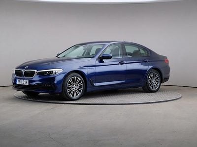 Blå Begagnad 2019 BMW 530e iPerformance Sedan | 265 000 kr