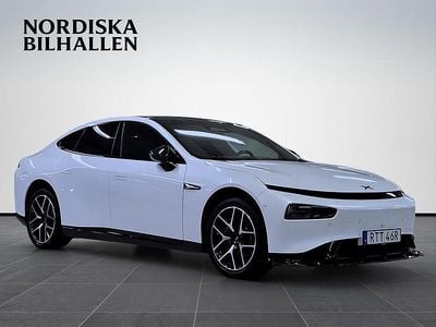 Begagnad XPENG P7 347 kW (473 HK) 2023 Vit Sedan