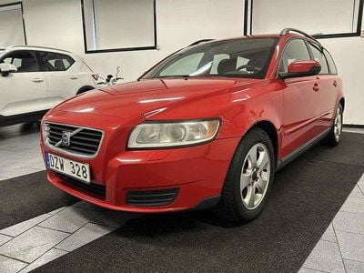 Begagnad Volvo V50 Kinetic 136 HK (100 kW) 2008 Röd Kombi