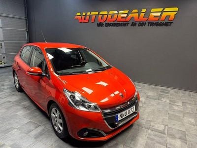 Orange Begagnad 2015 Peugeot 208 Halvkombi | 64 900 kr (Marknadspris)