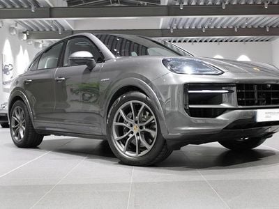 Begagnad Porsche Cayenne 305 HK (224 kW) 2024 Grå SUV