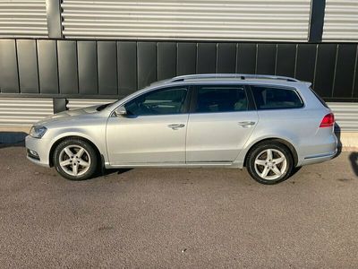 begagnad VW Passat Variant 2.0 TDI BlueMotion 140hkNYSERV+KAM