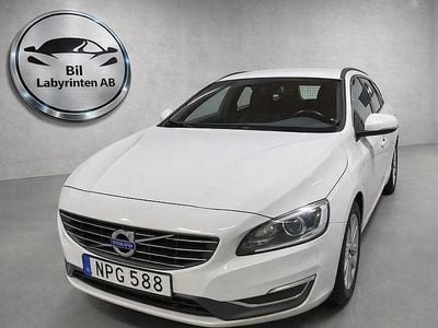 Begagnad Volvo V60 Momentum 116 HK (85 kW) 2014 Vit Kombi
