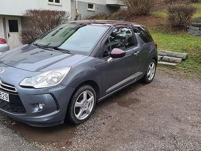 Grå Begagnad 2010 Citroën DS3 Halvkombi | 49 900 kr (Marknadspris)