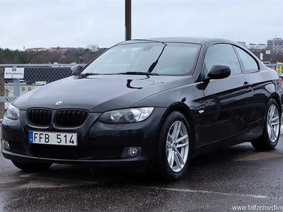 Begagnad BMW 320 177 HK (130 kW) 2010 Svart Sportkupé
