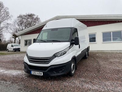 begagnad Iveco Daily 35-140 Skåpbil 2.3 JTD Hi-Matic Euro 6