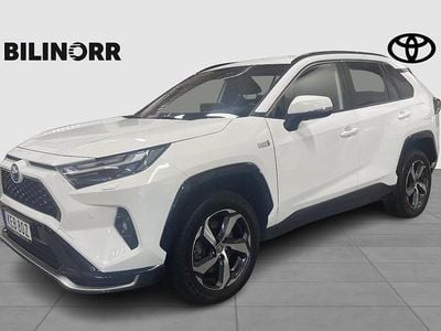 Vit Begagnad 2023 Toyota RAV4 Hybrid Edition SUV | 389 900 kr (Marknadspris)
