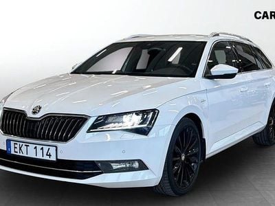 Vit Begagnad 2018 Skoda Superb Kombi | 189 900 kr (Bra pris)