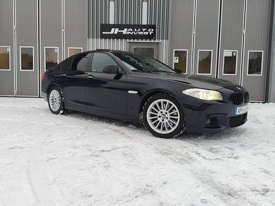 Mörkblå Begagnad 2011 BMW 535 Sedan | 129 900 kr (Marknadspris)