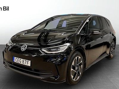 Svart Begagnad 2025 VW ID.3 Pro Performance Halvkombi | 404 500 kr (Dyr)