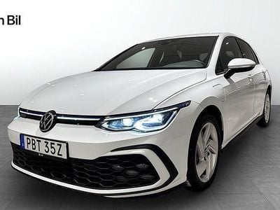 Vit Begagnad 2020 VW Golf VIII Halvkombi | 259 900 kr (Marknadspris)