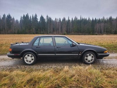 Begagnad 1990 Pontiac Bonneville Sedan | 25 000 kr