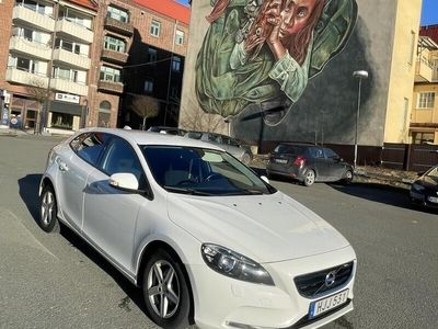 begagnad Volvo V40 D2 Kinetic Euro 5