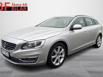 Silver Begagnad 2015 Volvo V60 Momentum Kombi | 144 500 kr (Marknadspris)