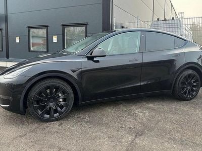 Svart Begagnad 2023 Tesla Model Y Long Range AWD SUV | 375 000 kr (Bra pris)