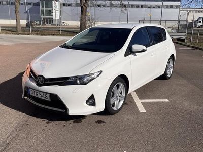 begagnad Toyota Auris 1.6 Valvematic Euro 5