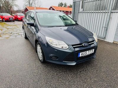 Grå Begagnad 2014 Ford Focus Kombi | 69 900 kr (Marknadspris)