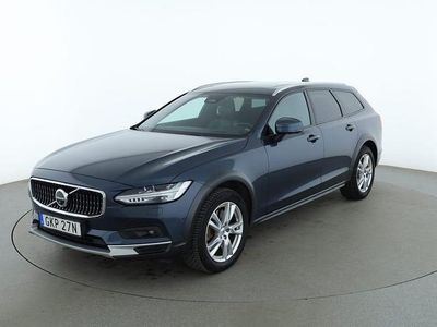 Blå Begagnad 2021 Volvo V90 CC Momentum Kombi | 358 000 kr (Lite dyr)