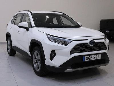 Vit Begagnad 2022 Toyota RAV4 Hybrid SUV | 199 900 kr (Bra pris)