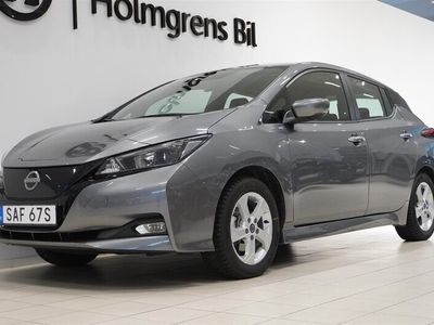 Begagnad Nissan Leaf N-Connecta 160 kW (218 HK) 2023 Grå/silver Halvkombi