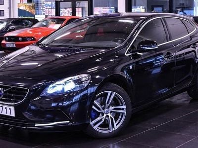 Svart Begagnad 2014 Volvo V40 Business Edition Halvkombi | 139 900 kr (Marknadspris)