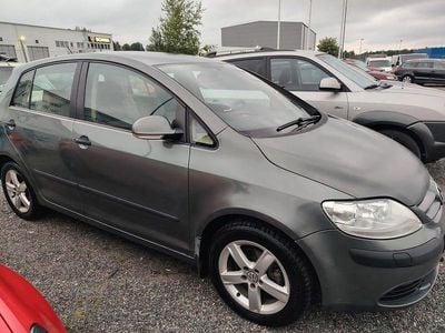 Grön Begagnad 2006 VW Golf Plus Cross Comfortline Minibuss | 33 900 kr (Superpris)