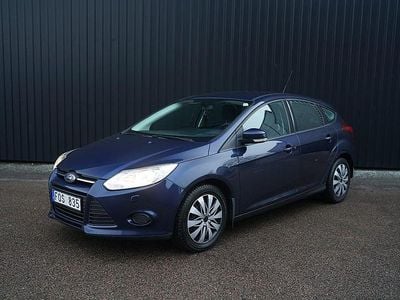 Blå Begagnad 2012 Ford Focus Trend Halvkombi | 62 990 kr (Marknadspris)