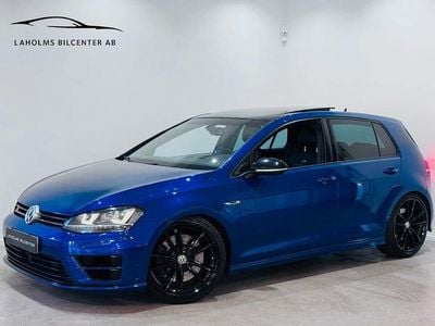 Begagnad VW Golf VII R 301 HK (221 kW) 2016 Mörkblå (blå) Halvkombi