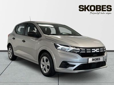 Grå Begagnad 2023 Dacia Sandero Essentiel Halvkombi | 144 100 kr (Marknadspris)