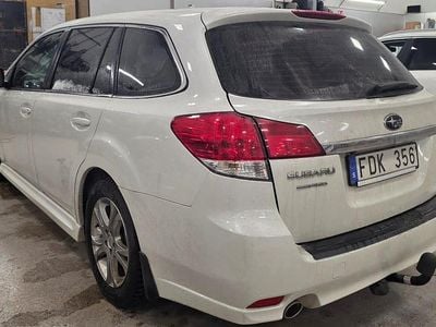 Begagnad Subaru Legacy 150 HK (110 kW) 2013 Kombi