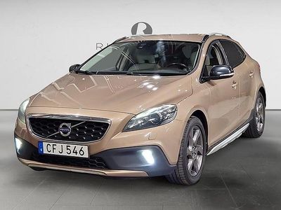Brun Begagnad 2014 Volvo V40 Summum Halvkombi | 109 900 kr (Marknadspris)