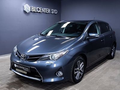 begagnad Toyota Auris 1.6 Valvematic|Man Edition Feel|Dragkrok|132hk|