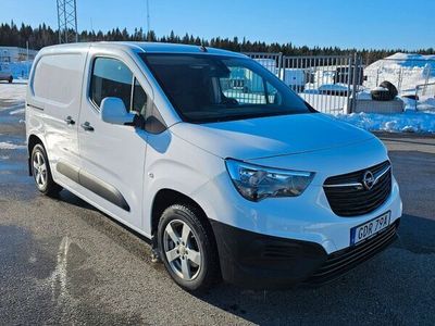 begagnad Opel Combo Skåp/stor limousine 1.5 D, 102 Hk, 3sits momsbil