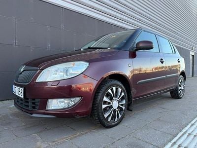 Begagnad Skoda Fabia Elegance 69 HK (50 kW) 2011 Röd